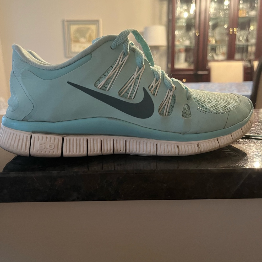Nike Women's Athletic Shoes - Light Teal and White